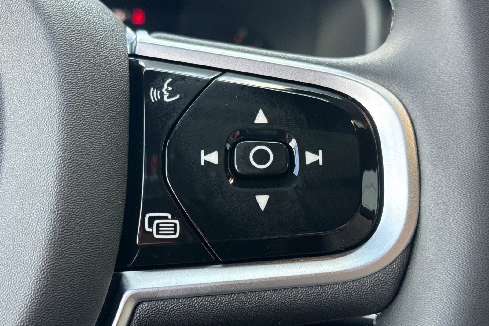 2026 Volvo XC90 B5 Core