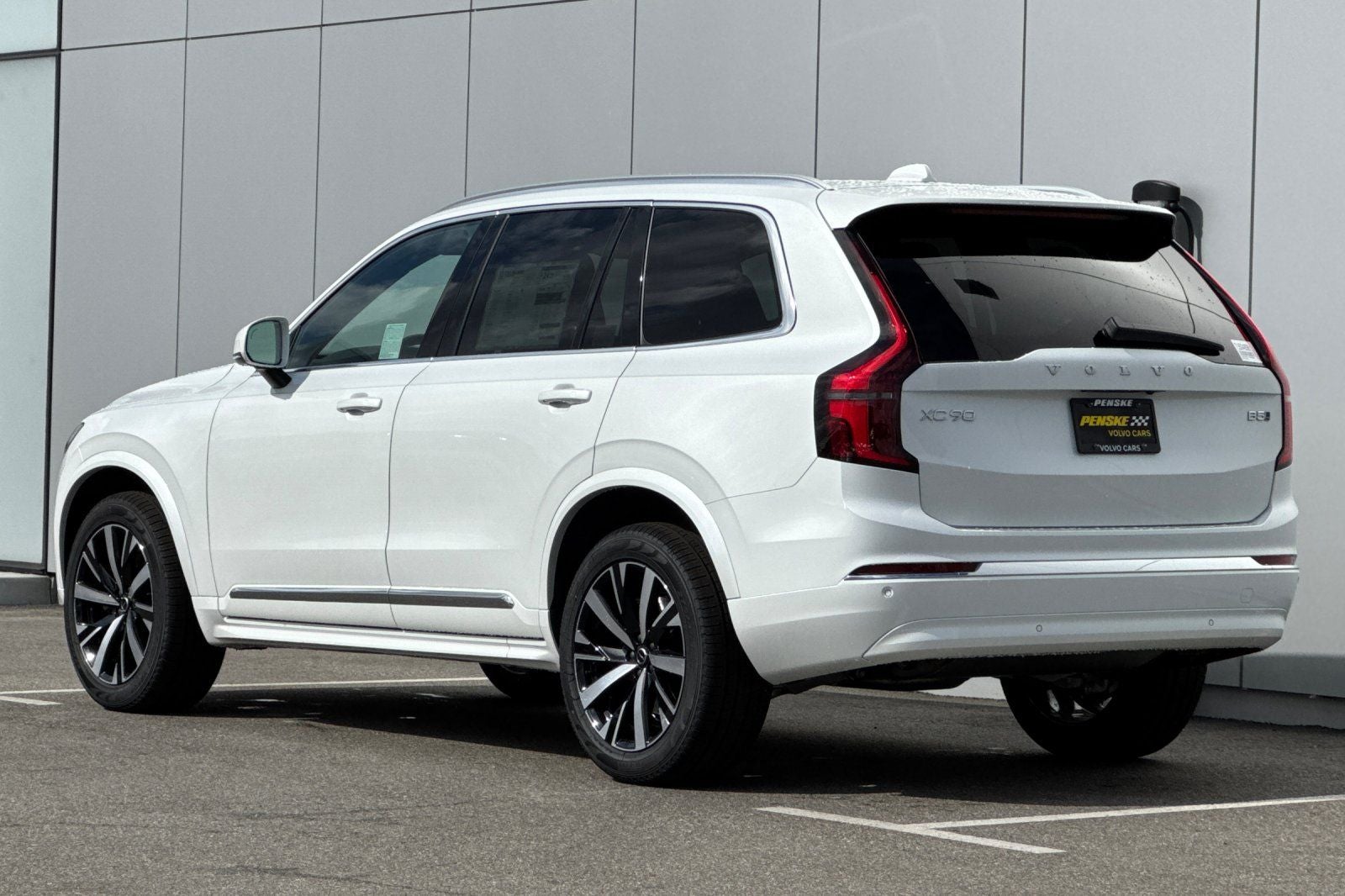 2026 Volvo XC90 B5 Core