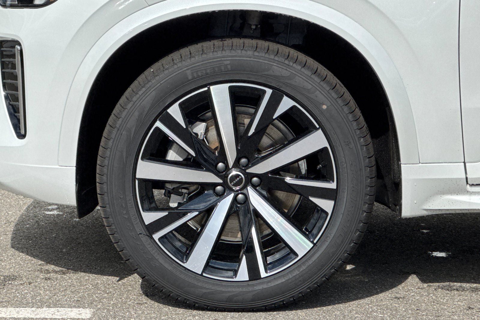 2026 Volvo XC90 B5 Core