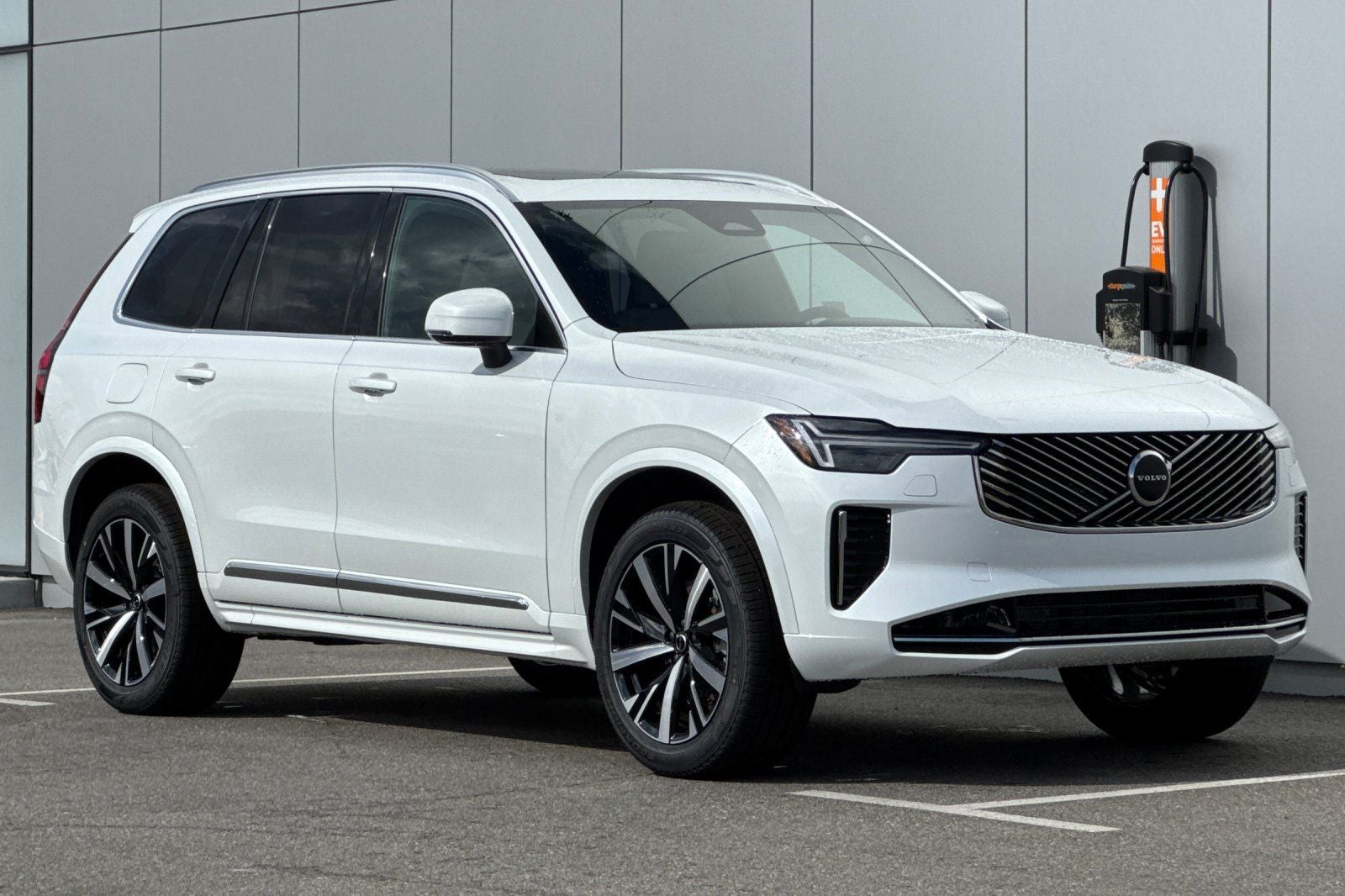 2026 Volvo XC90 B5 Core