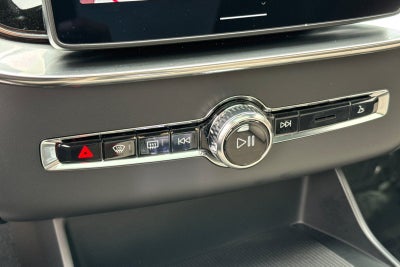 2026 Volvo XC90 B5 Core