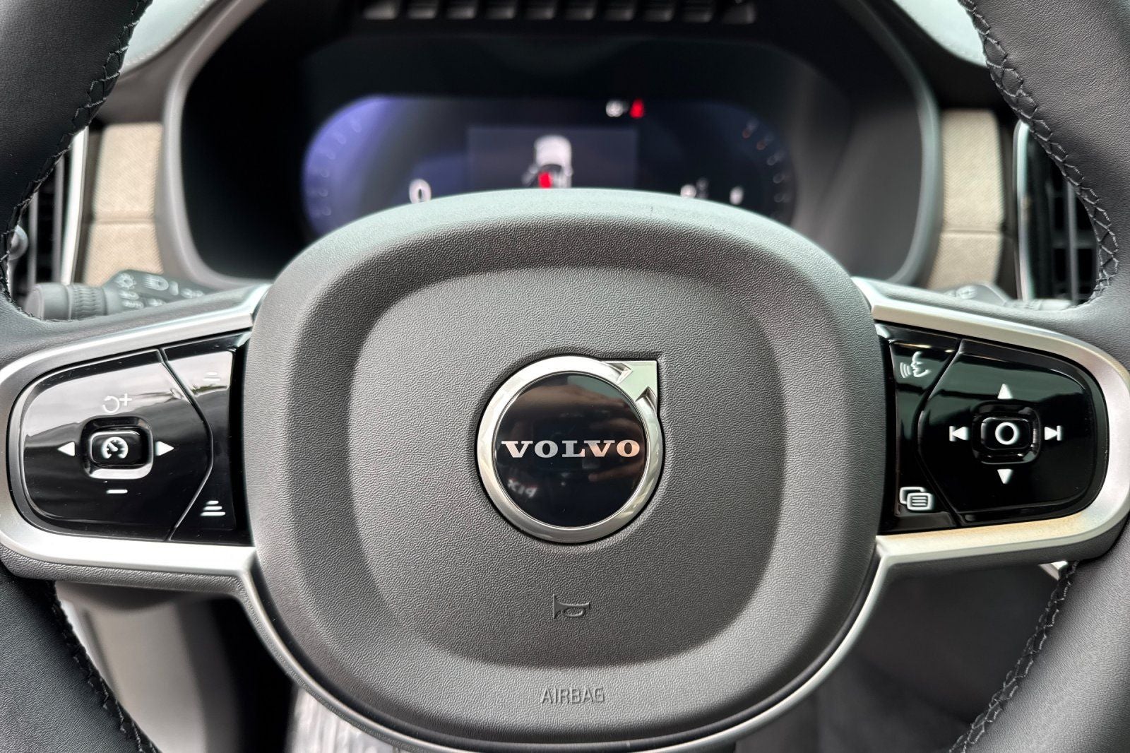 2026 Volvo XC90 B5 Core