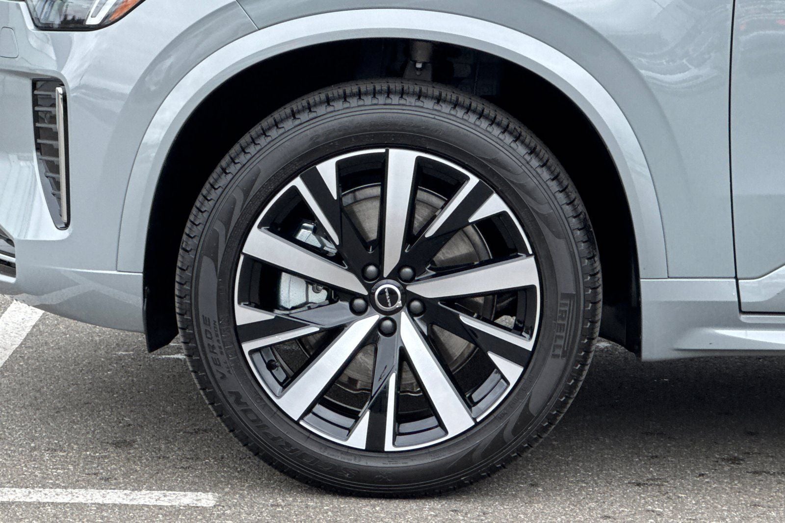 2026 Volvo XC90 B5 Core