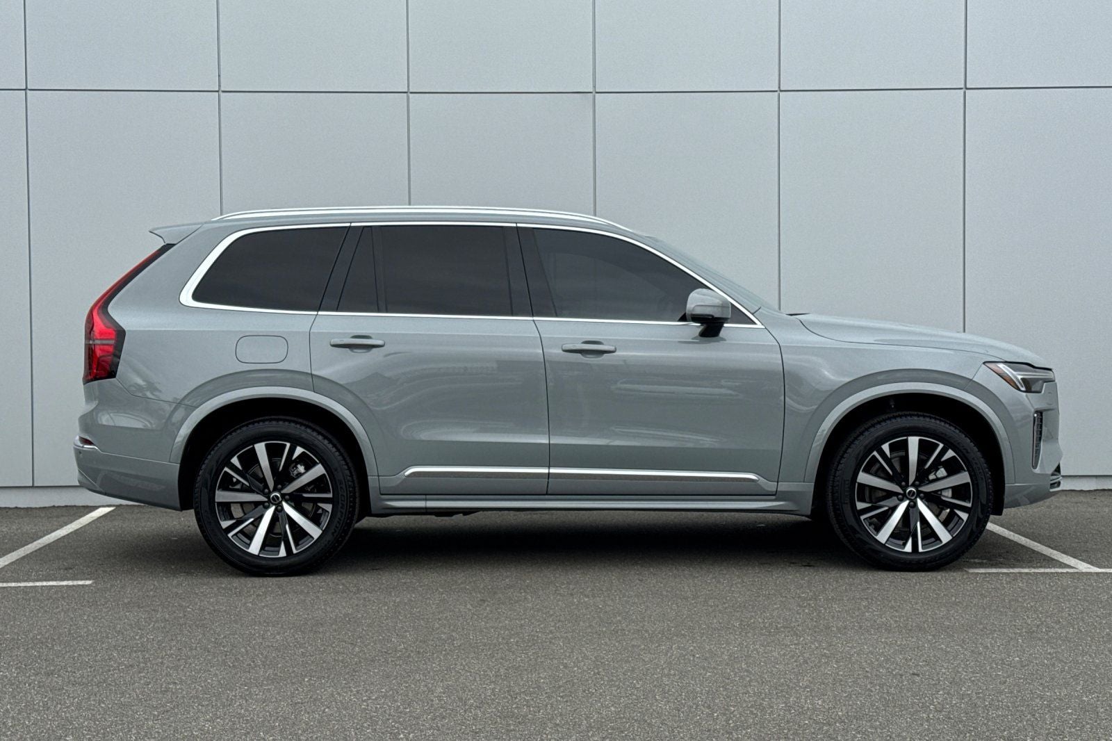 2026 Volvo XC90 B5 Core