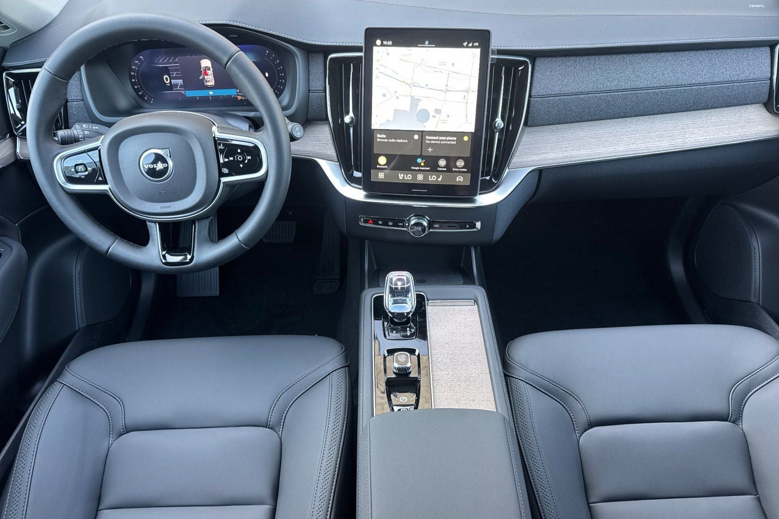 2026 Volvo XC90 B5 Core