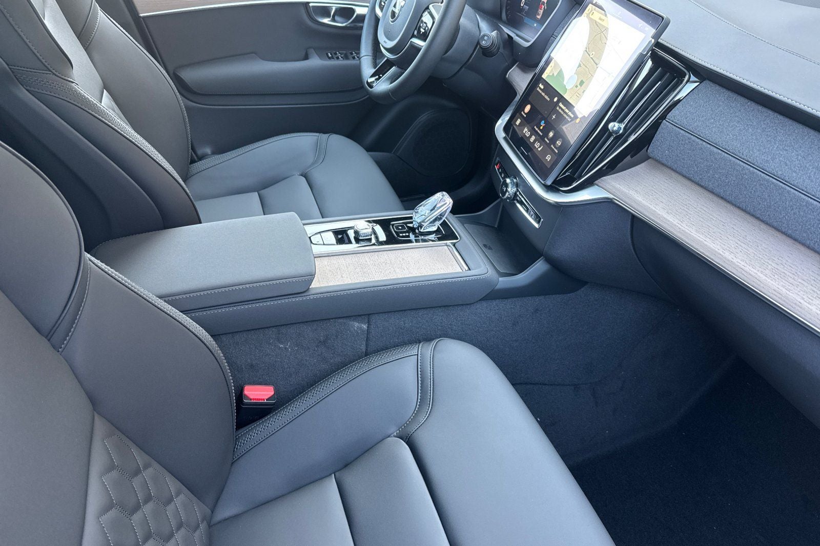 2026 Volvo XC90 B5 Core