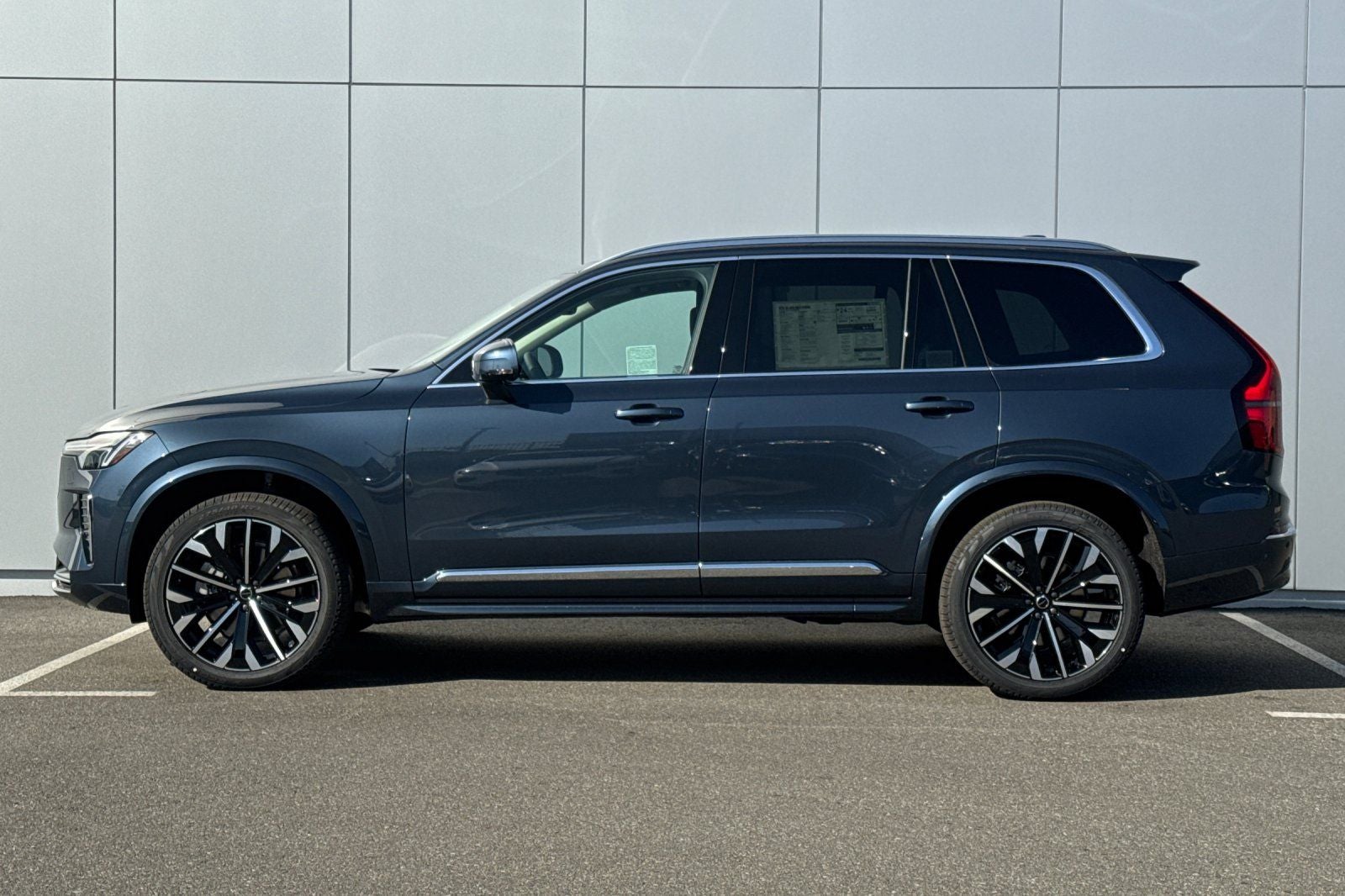 2026 Volvo XC90 B5 Core