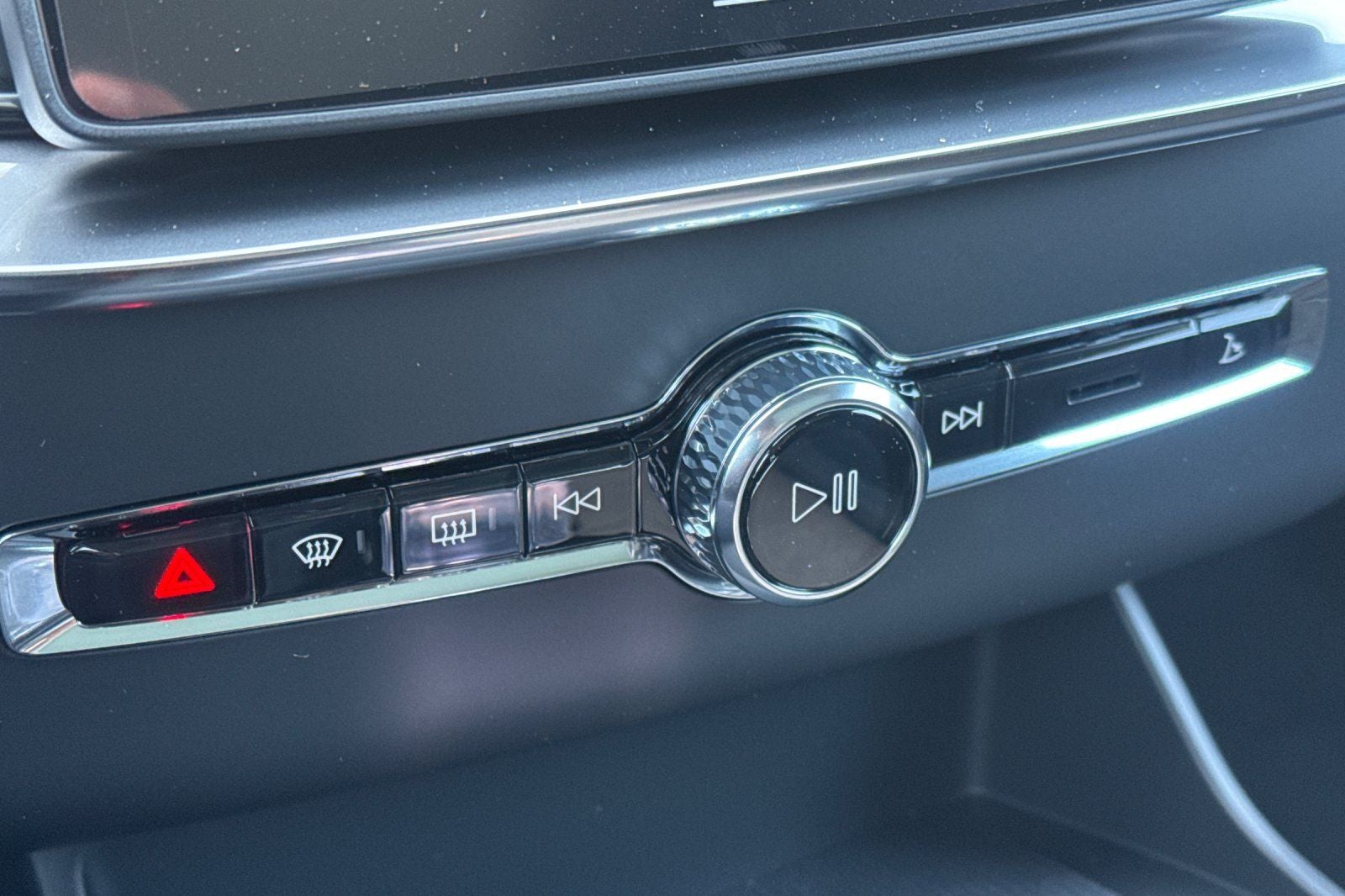 2026 Volvo XC90 B5 Core