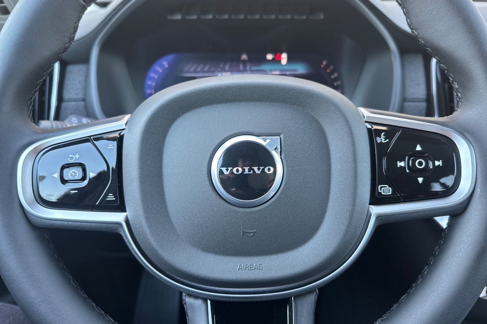 2026 Volvo XC90 B5 Core