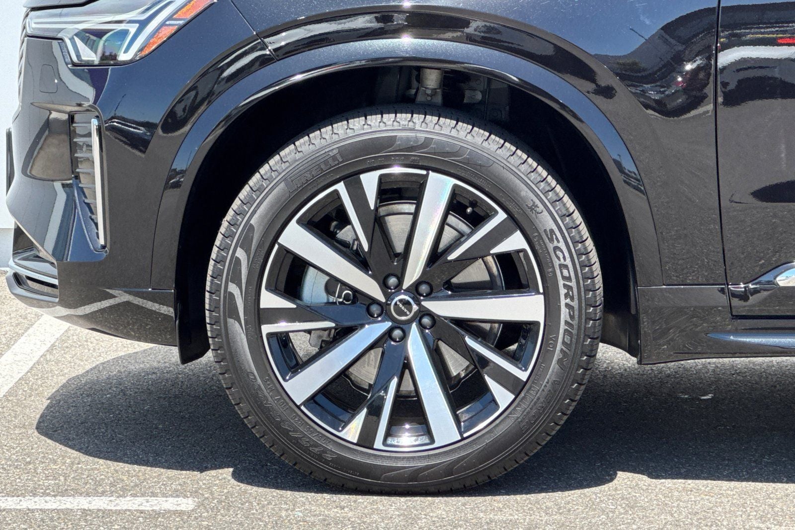 2026 Volvo XC90 B5 Core