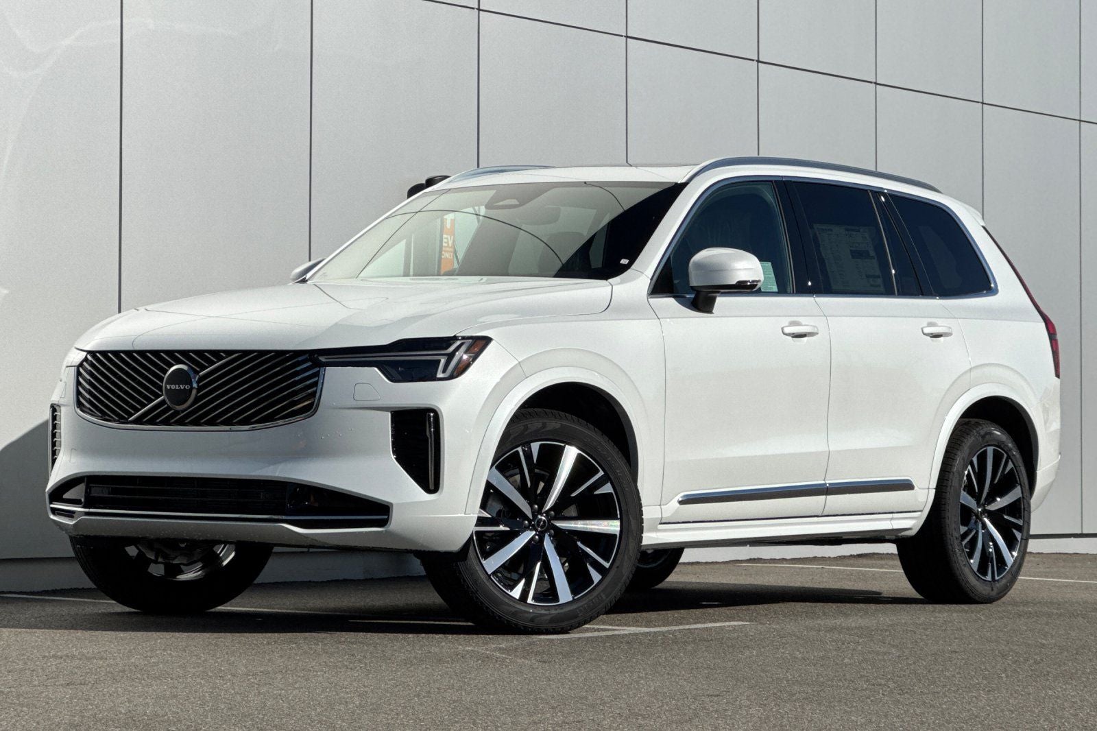 2026 Volvo XC90 B5 Core