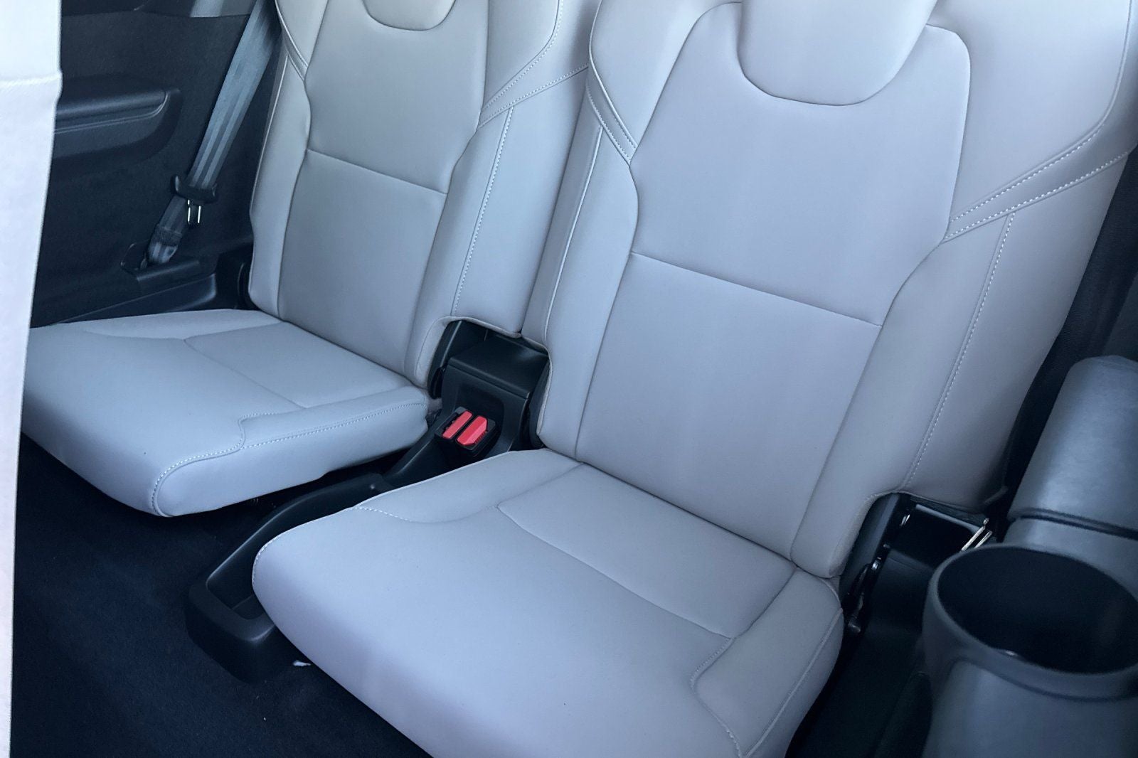 2026 Volvo XC90 B5 Core