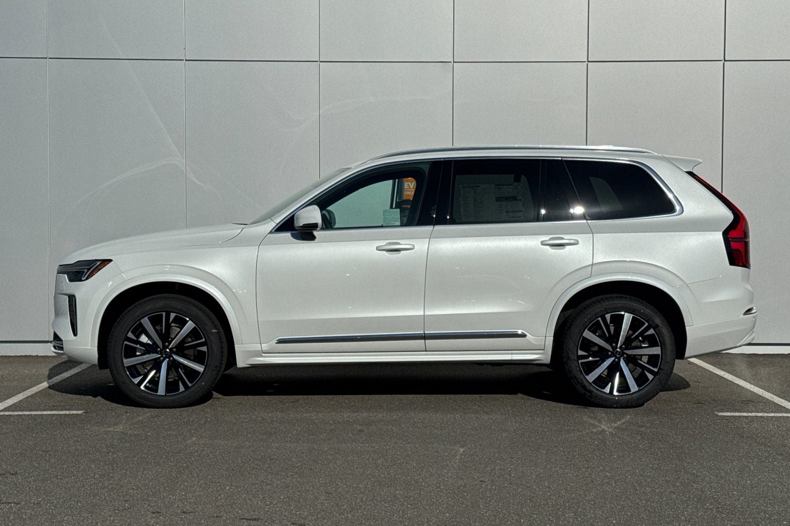 2026 Volvo XC90 B5 Core
