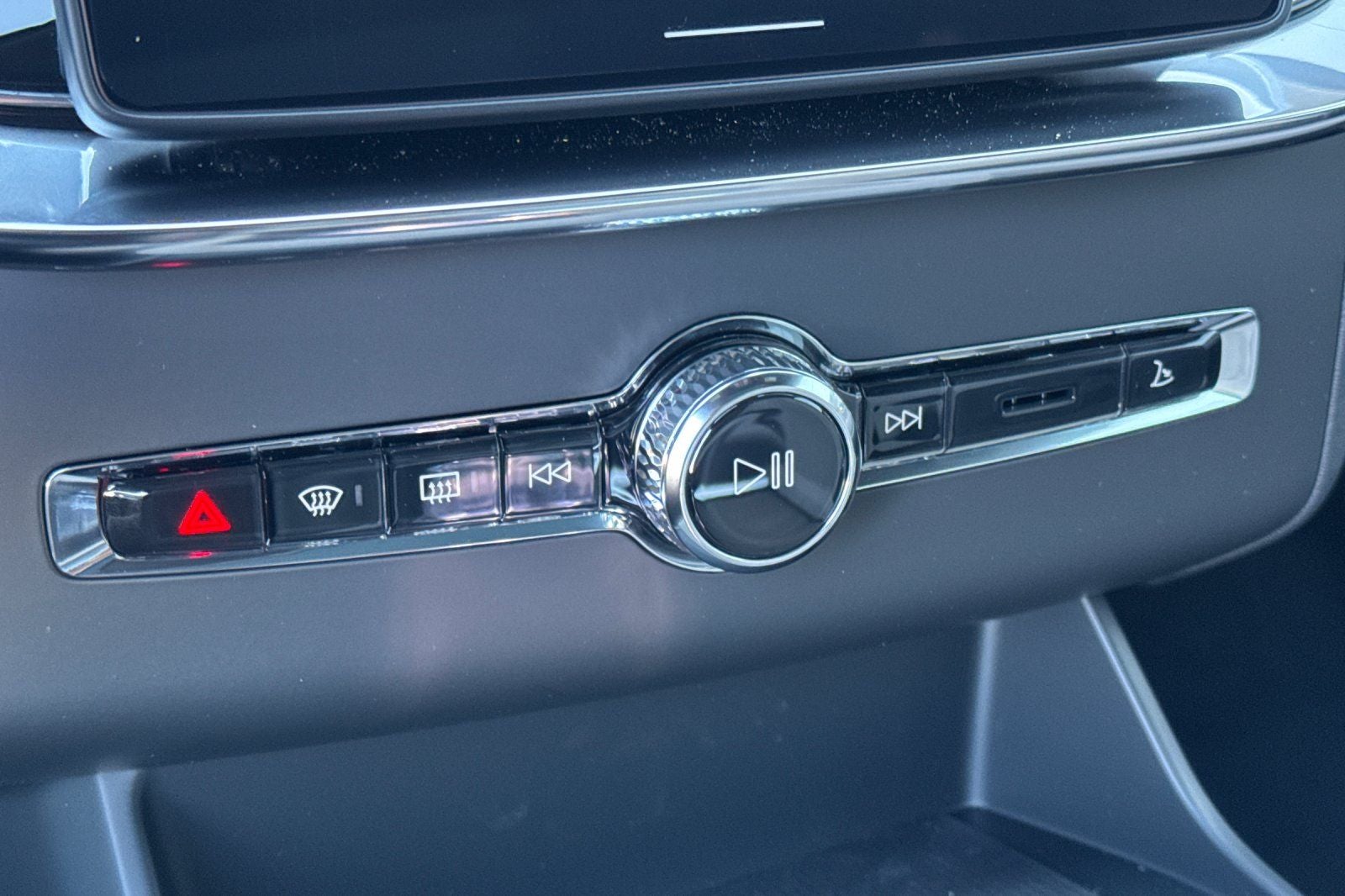 2026 Volvo XC90 B5 Core