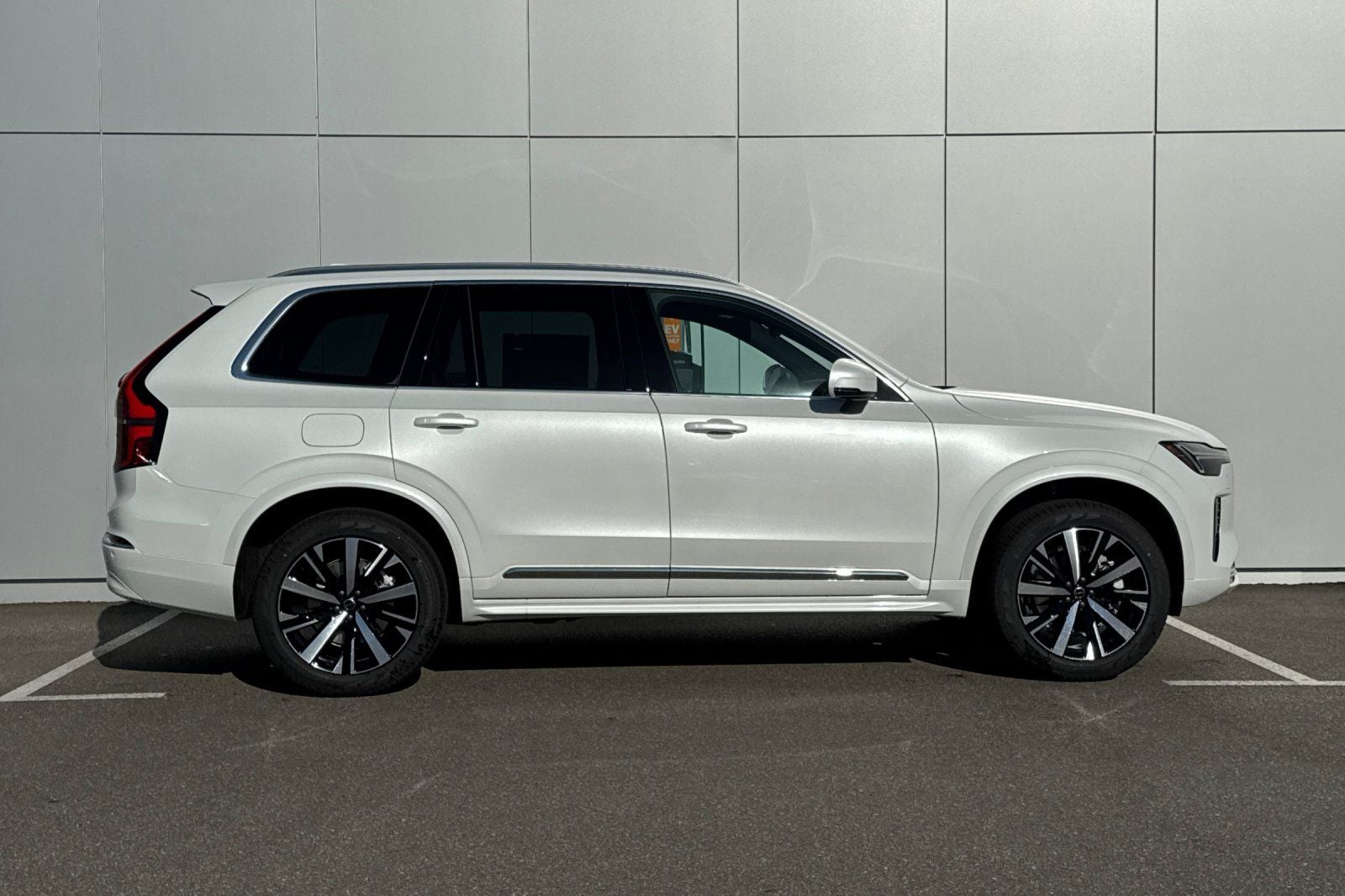 2026 Volvo XC90 B5 Core
