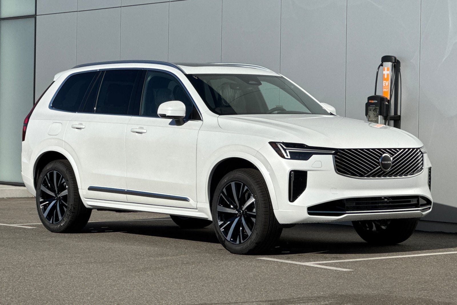 2026 Volvo XC90 B5 Core