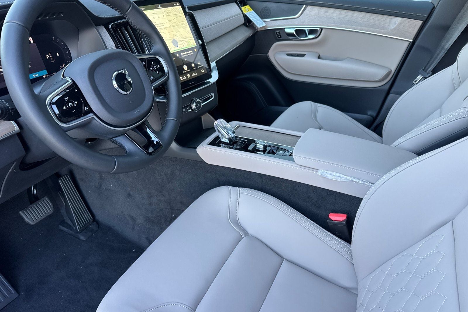 2026 Volvo XC90 B5 Core