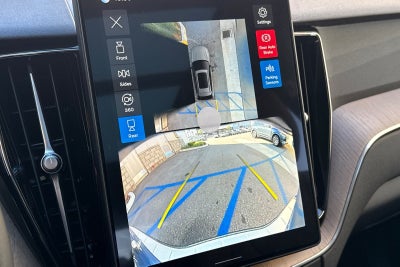 2026 Volvo XC60 B5 Plus