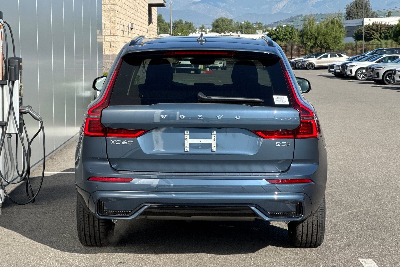 2026 Volvo XC60 B5 Plus