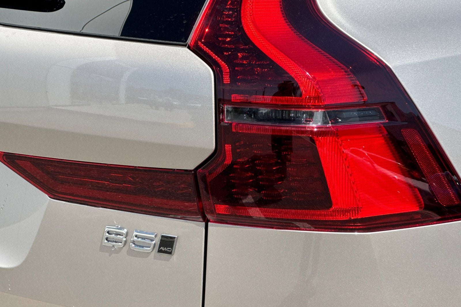 2026 Volvo XC60 B5 Plus