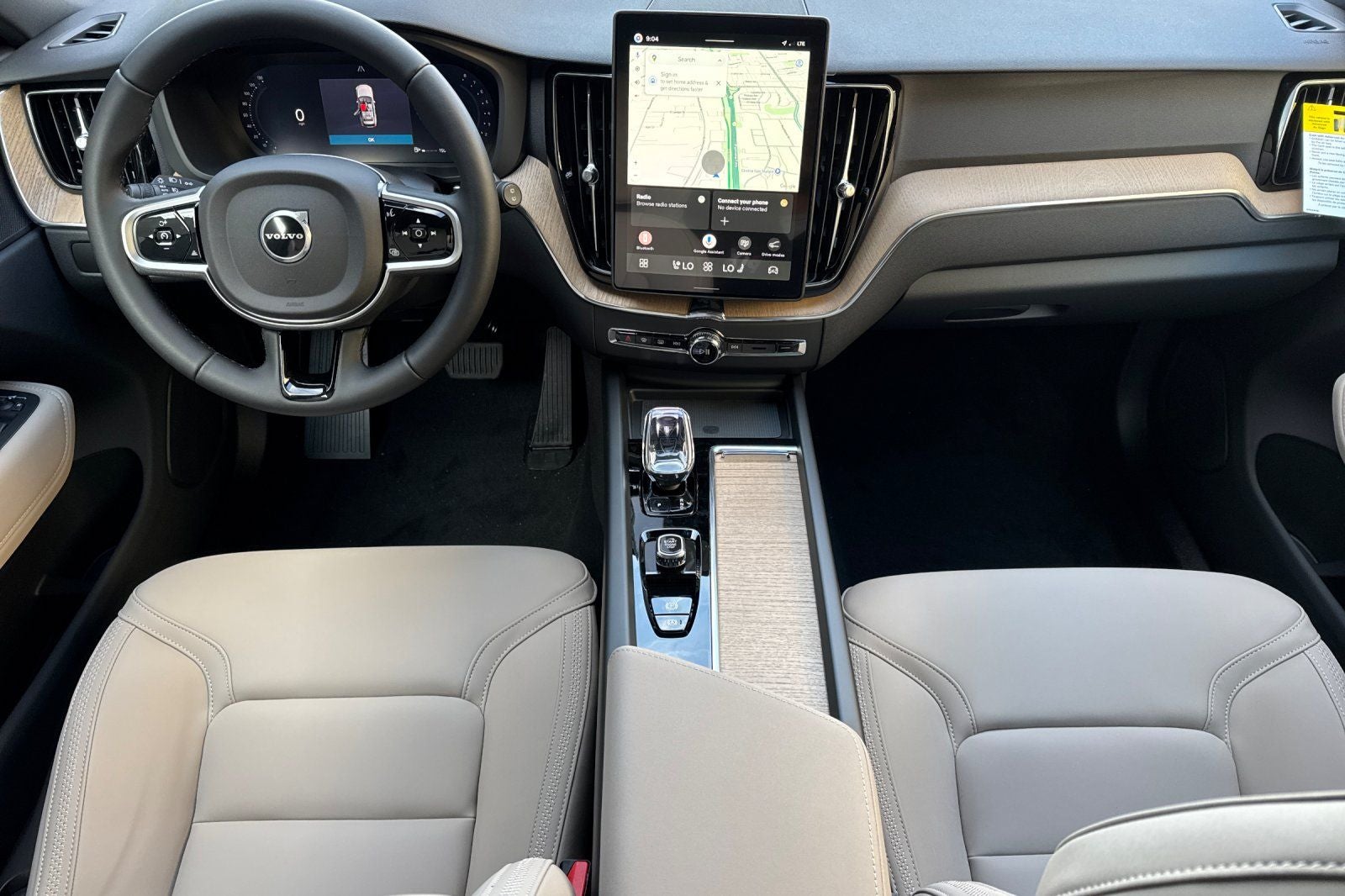 2026 Volvo XC60 B5 Plus