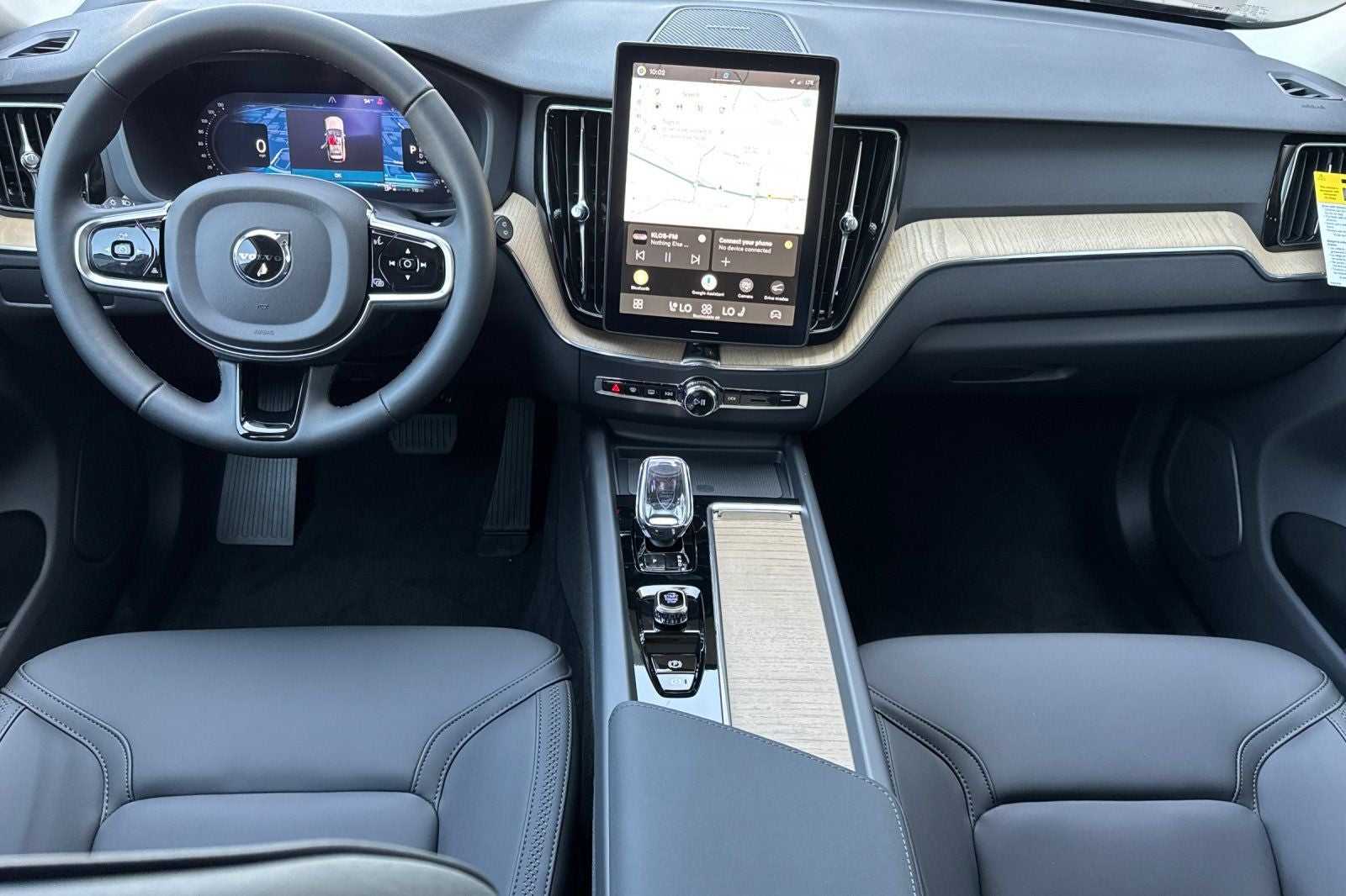 2026 Volvo XC60 B5 Plus