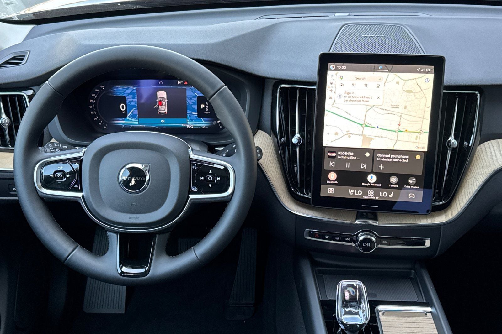 2026 Volvo XC60 B5 Plus