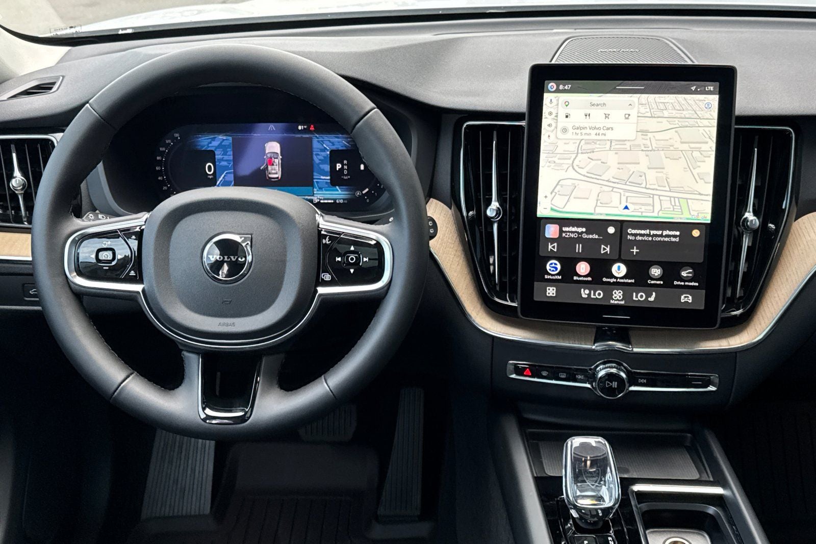 2026 Volvo XC60 B5 Plus