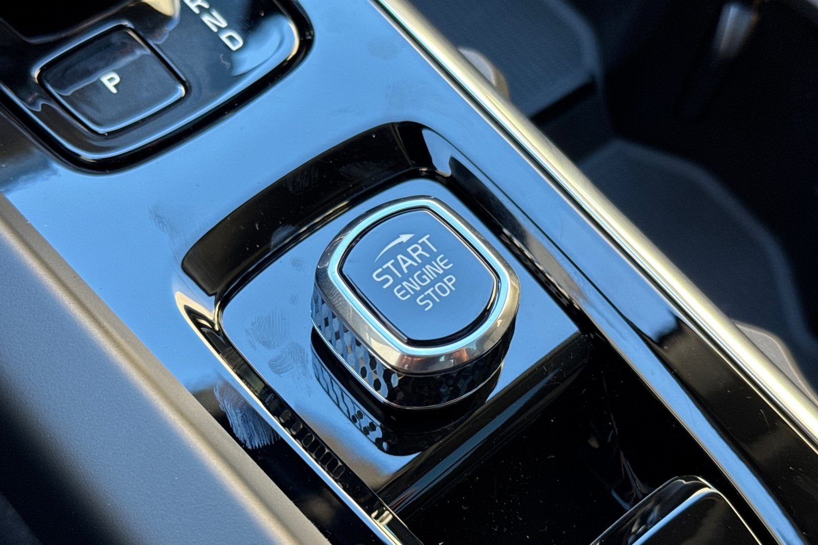 2026 Volvo XC60 B5 Plus