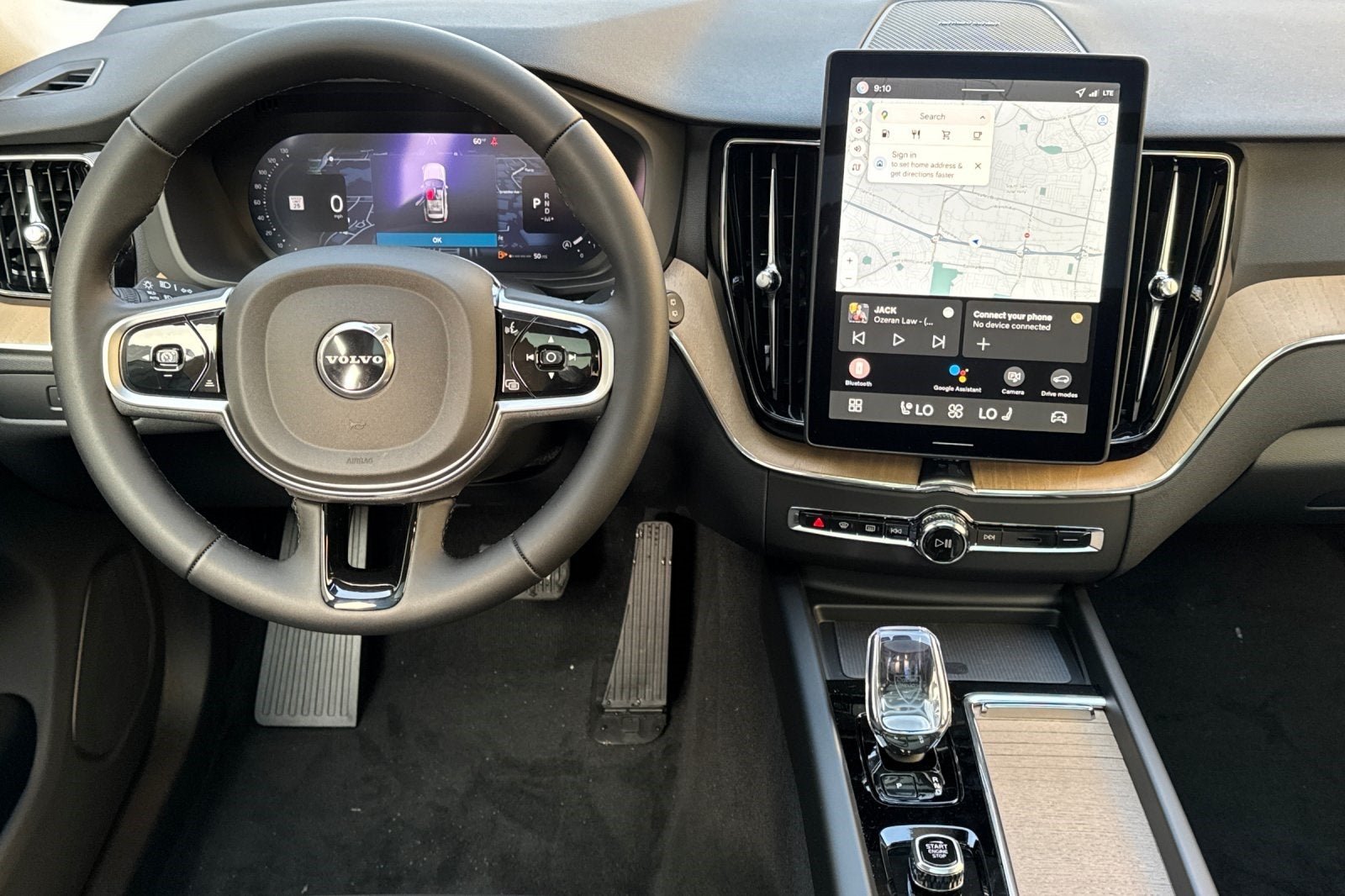 2026 Volvo XC60 B5 Plus