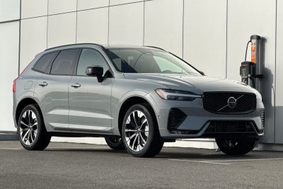 2026 Volvo XC60 B5 Plus