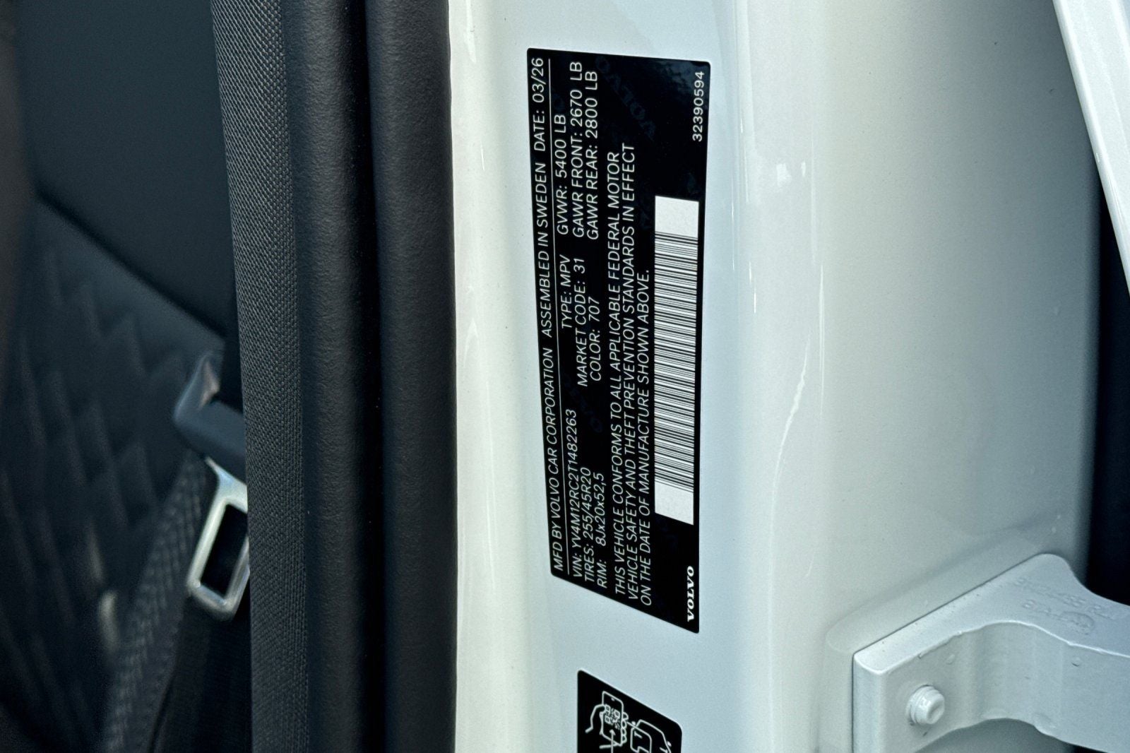 2026 Volvo XC60 B5 Plus
