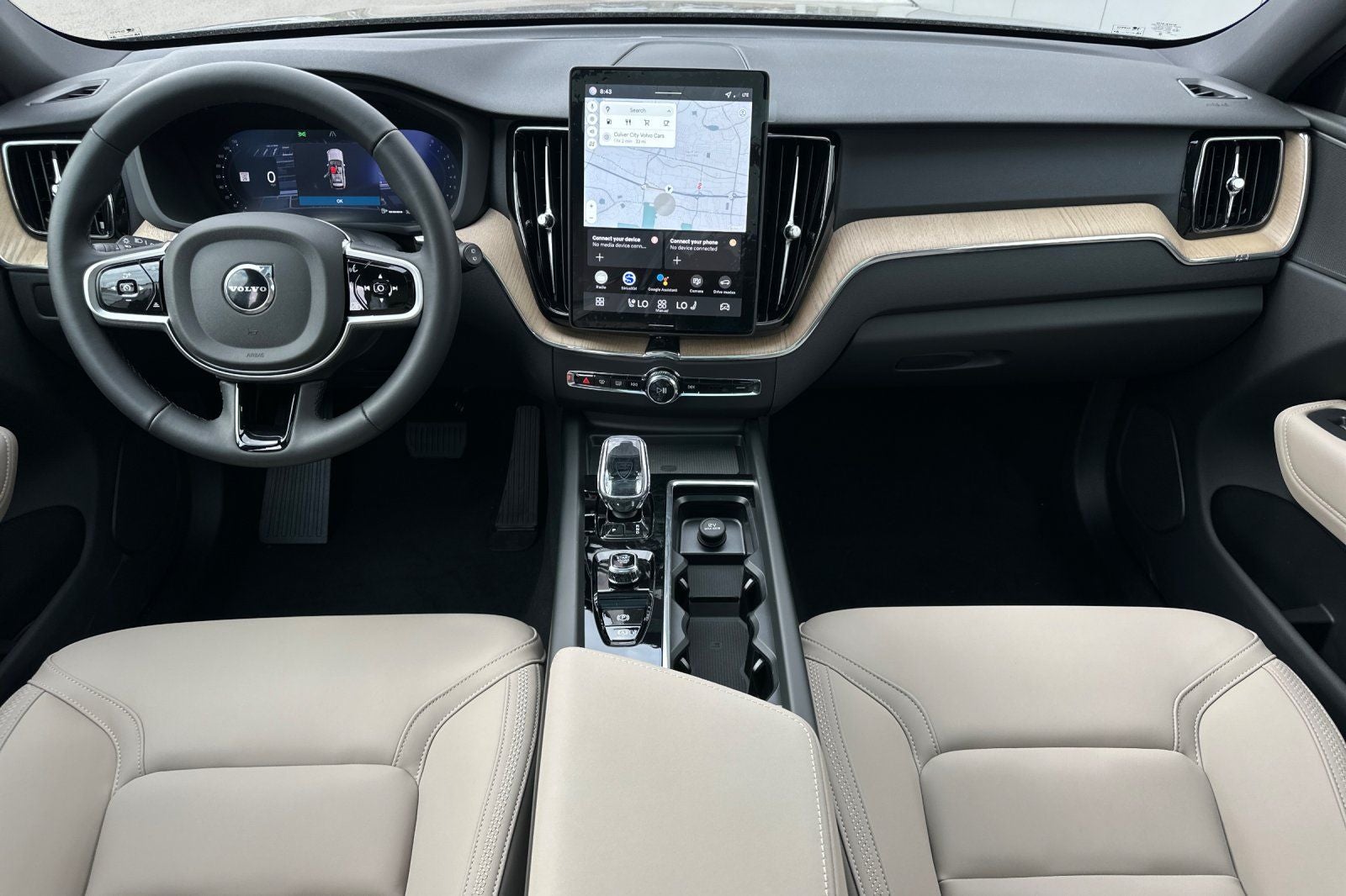 2026 Volvo XC60 B5 Plus