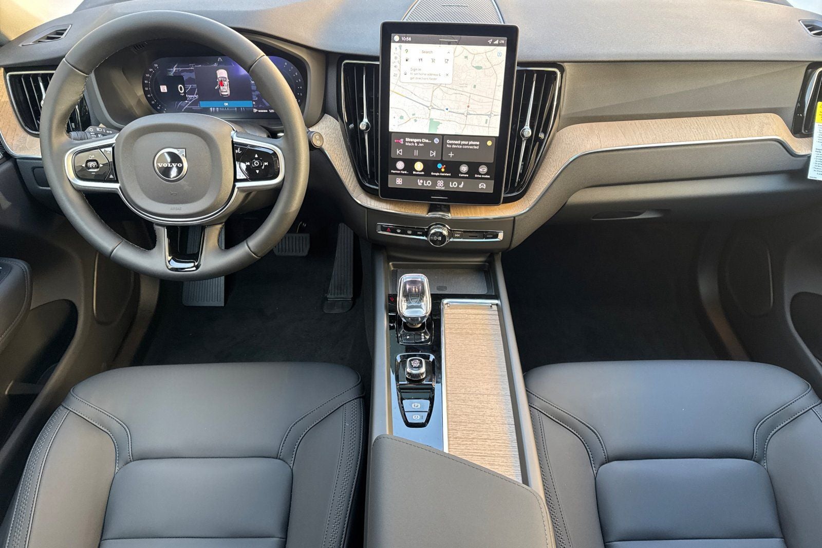 2026 Volvo XC60 B5 Plus