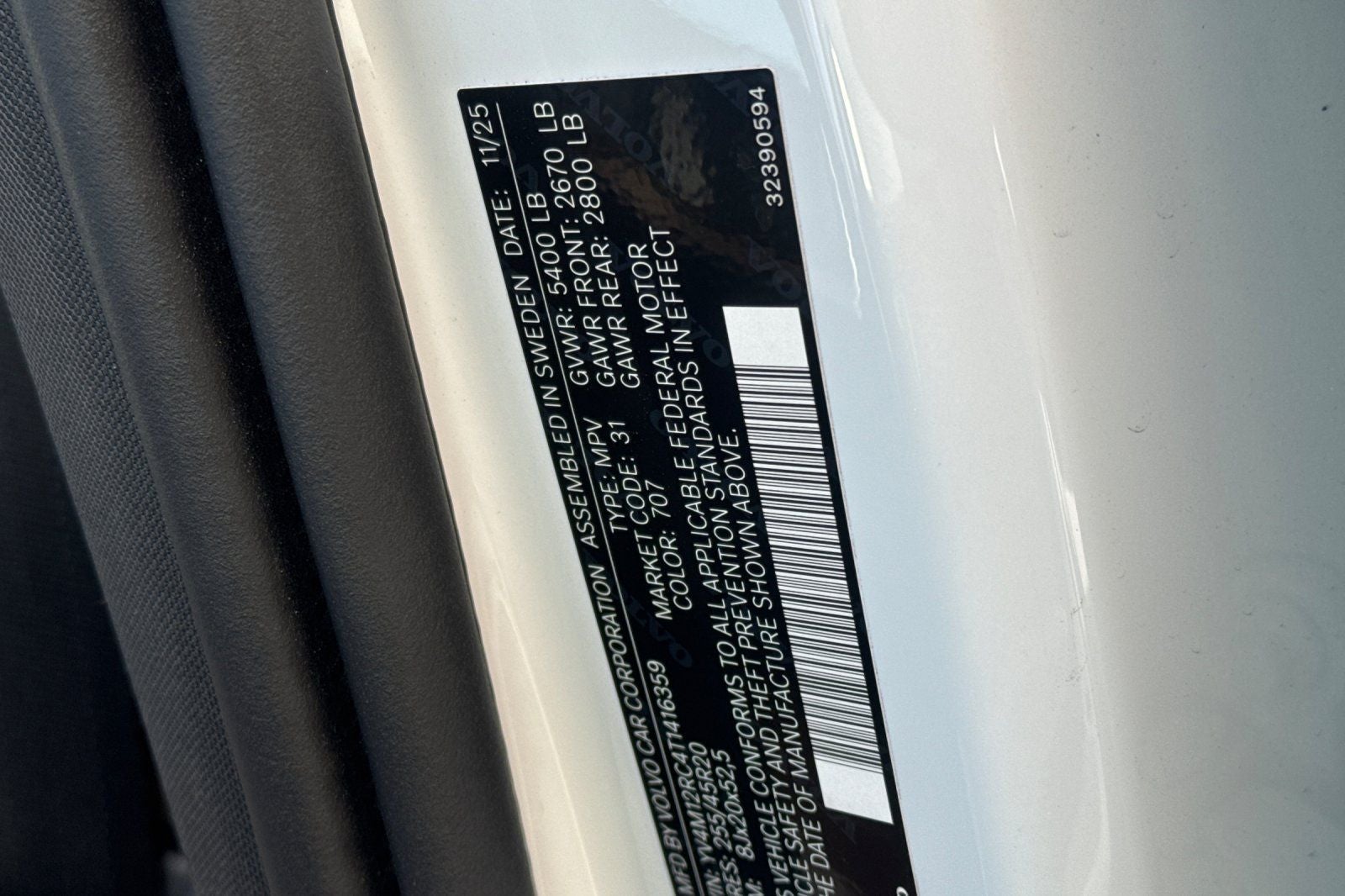 2026 Volvo XC60 B5 Plus