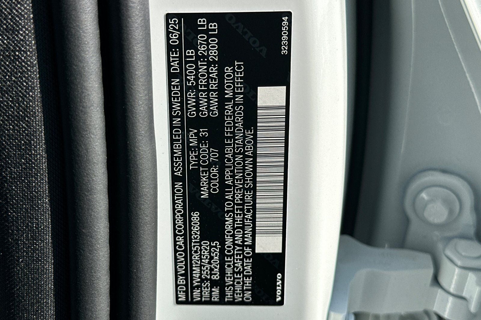 2026 Volvo XC60 B5 Plus