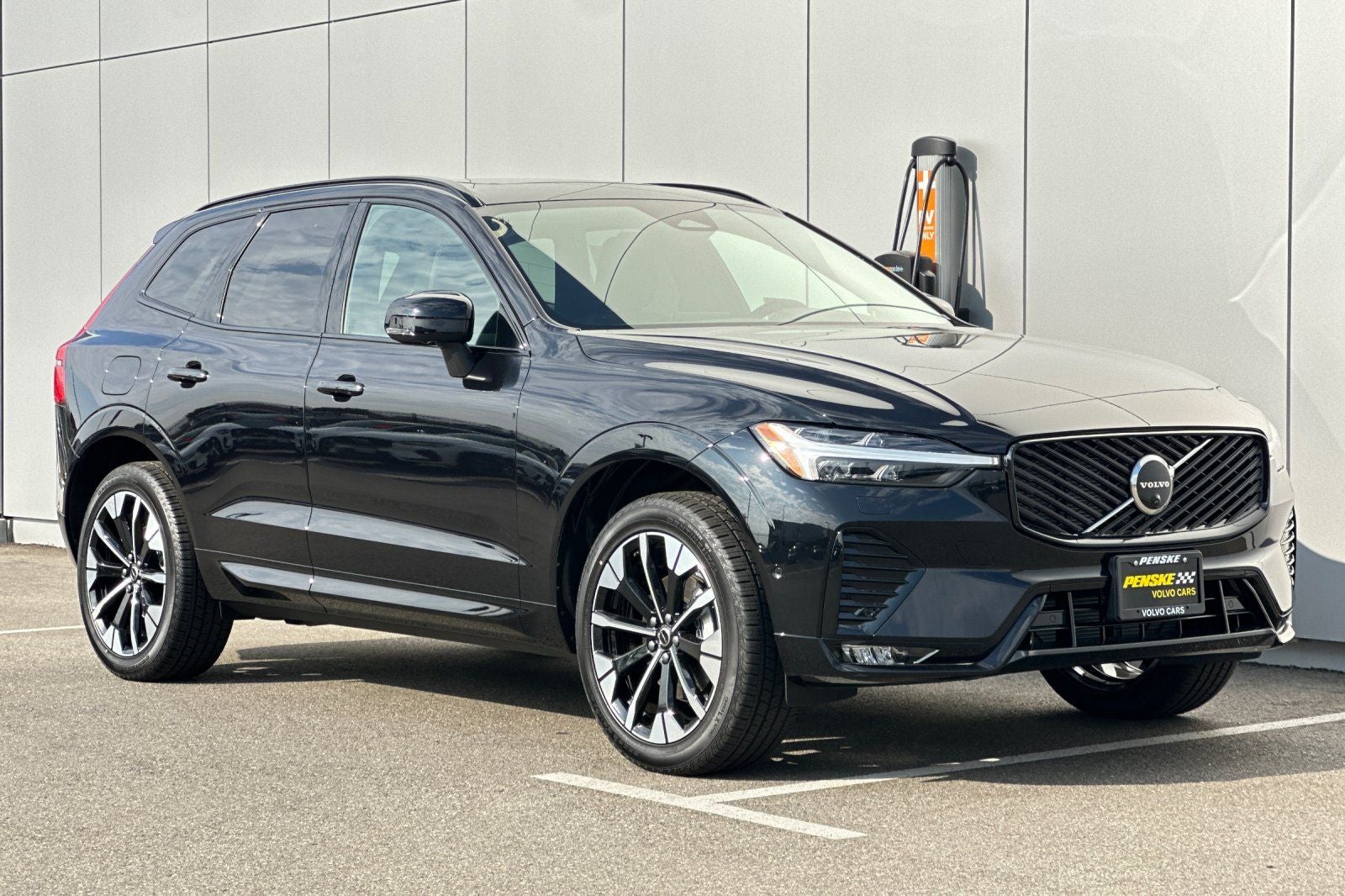 2026 Volvo XC60 B5 Plus