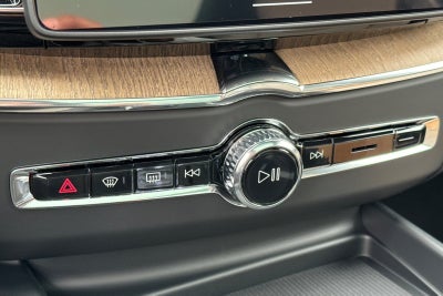 2026 Volvo XC60 B5 Plus