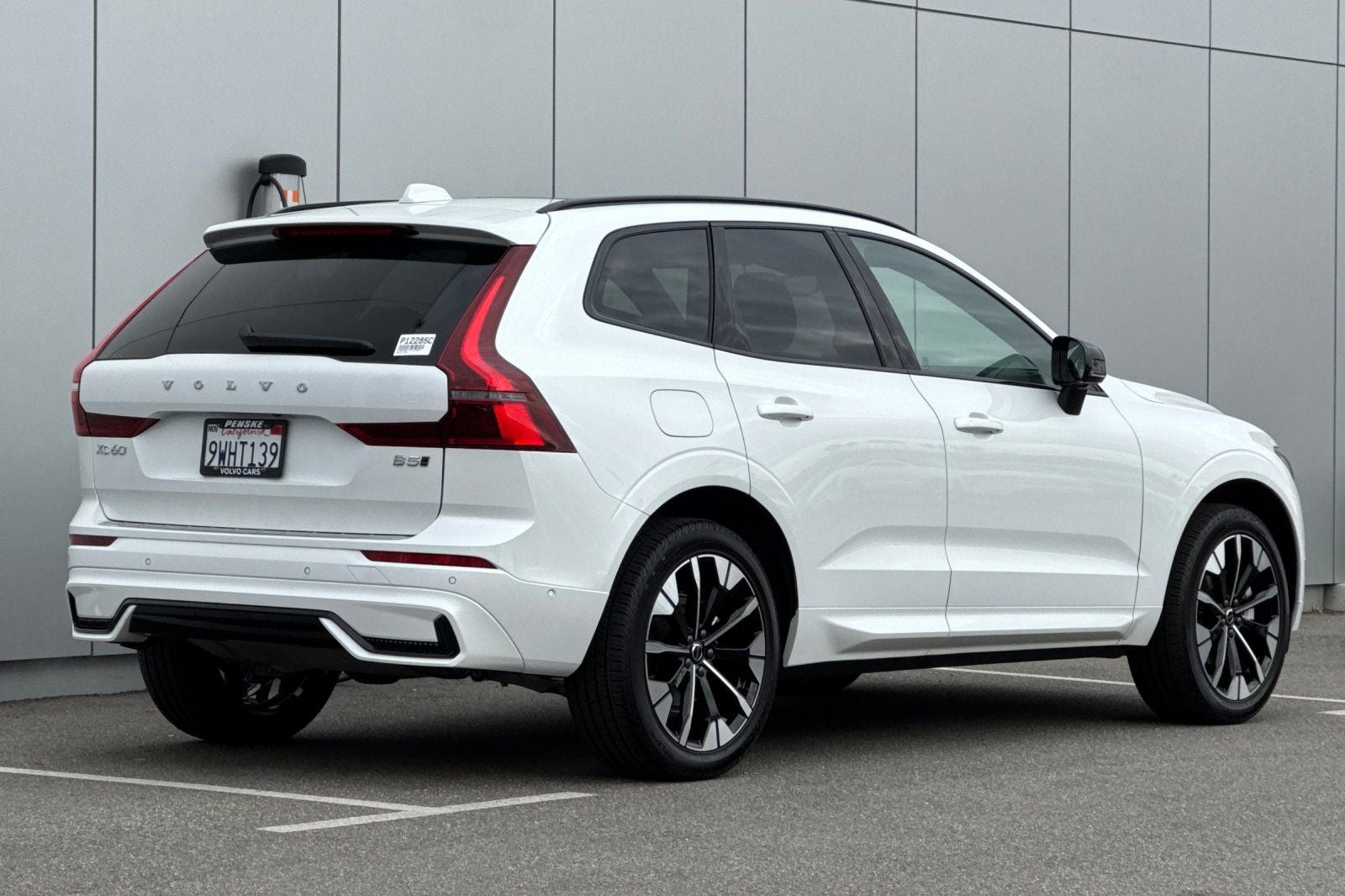 2026 Volvo XC60 B5 Plus