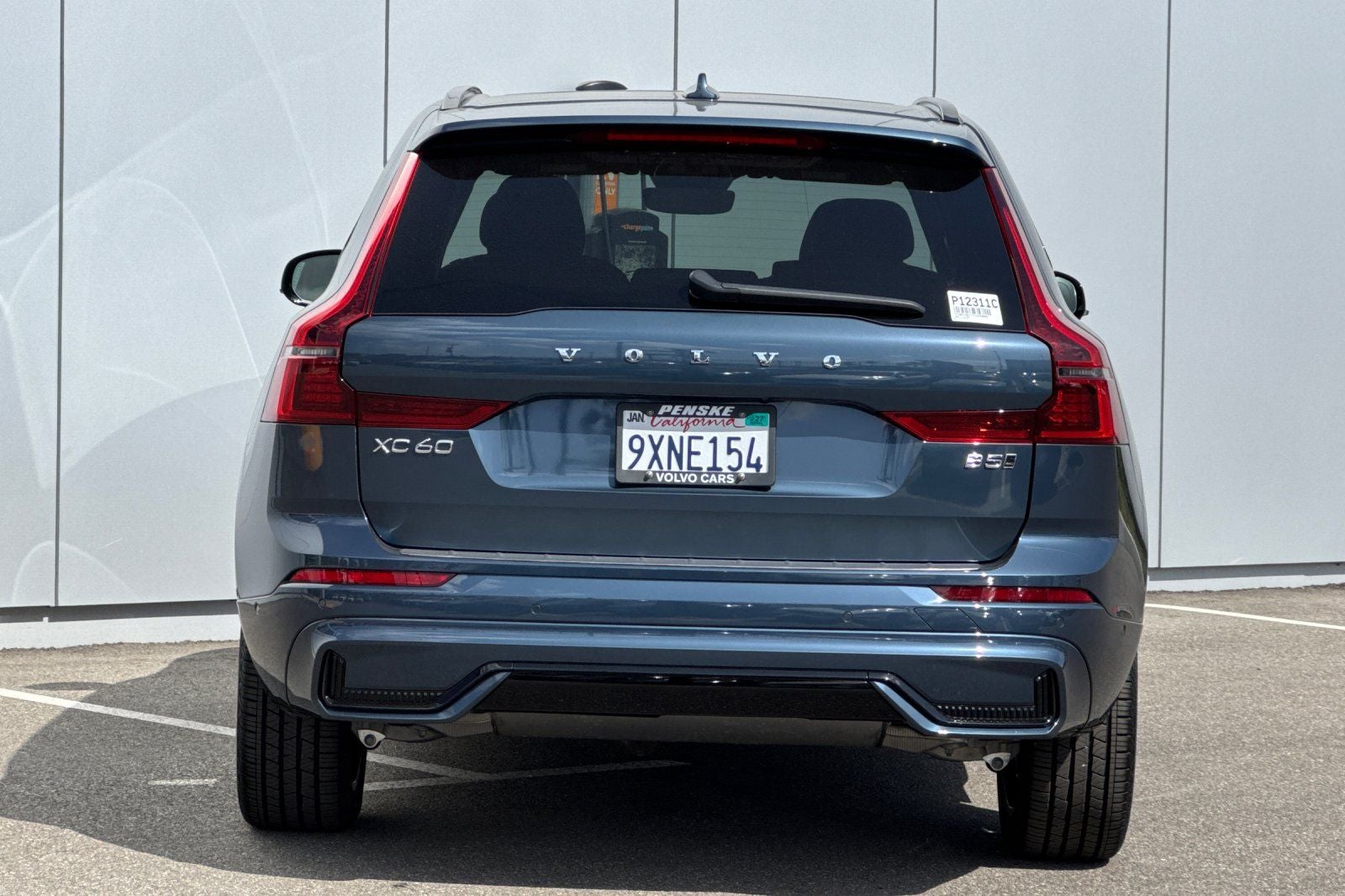 2026 Volvo XC60 B5 Plus