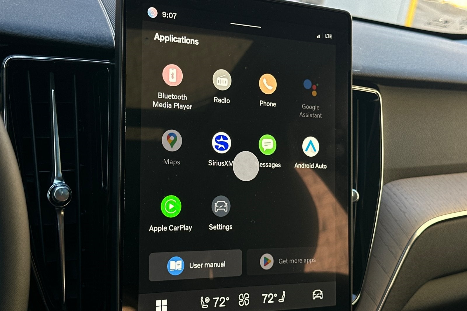 2026 Volvo XC60 B5 Plus