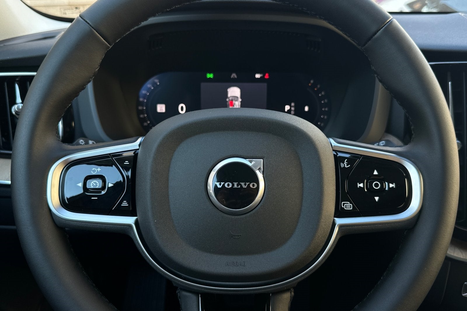 2026 Volvo XC60 B5 Plus