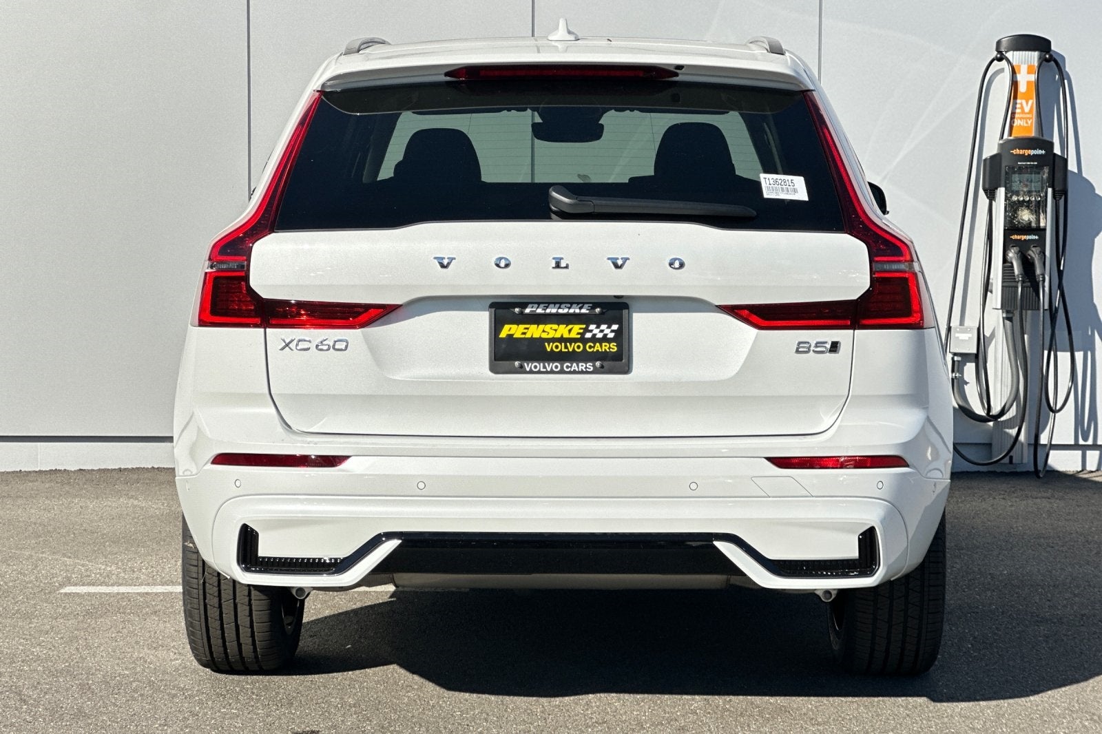 2026 Volvo XC60 B5 Plus