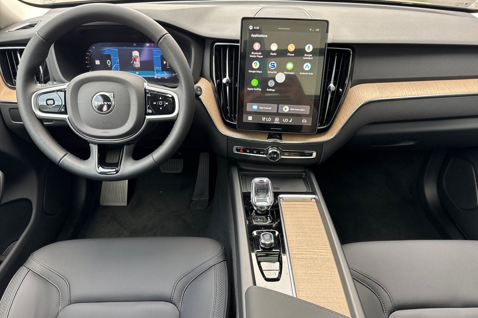 2026 Volvo XC60 B5 Plus