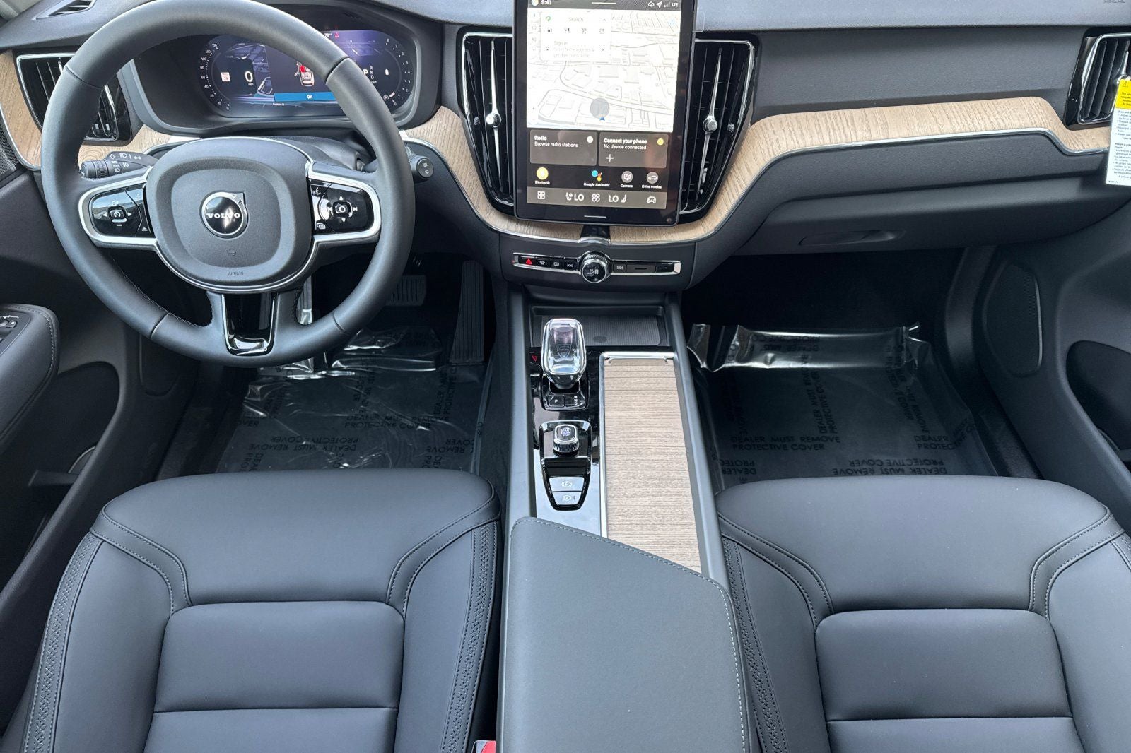 2026 Volvo XC60 B5 Plus