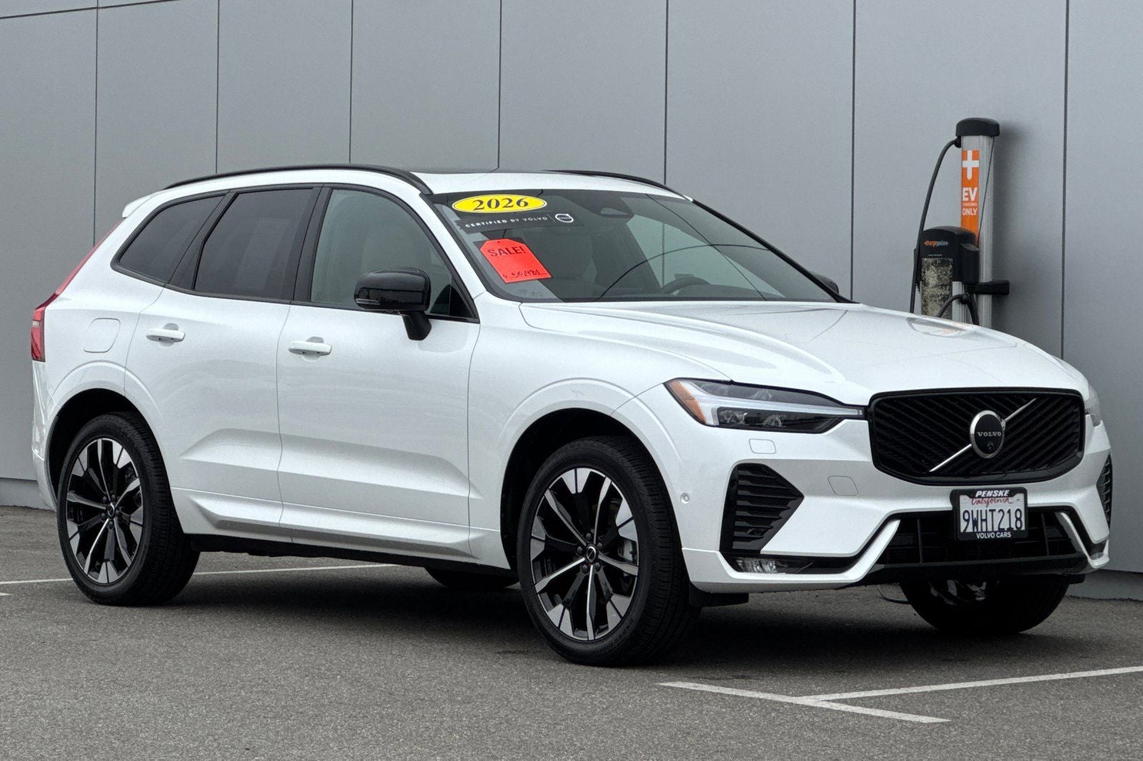 2026 Volvo XC60 B5 Plus