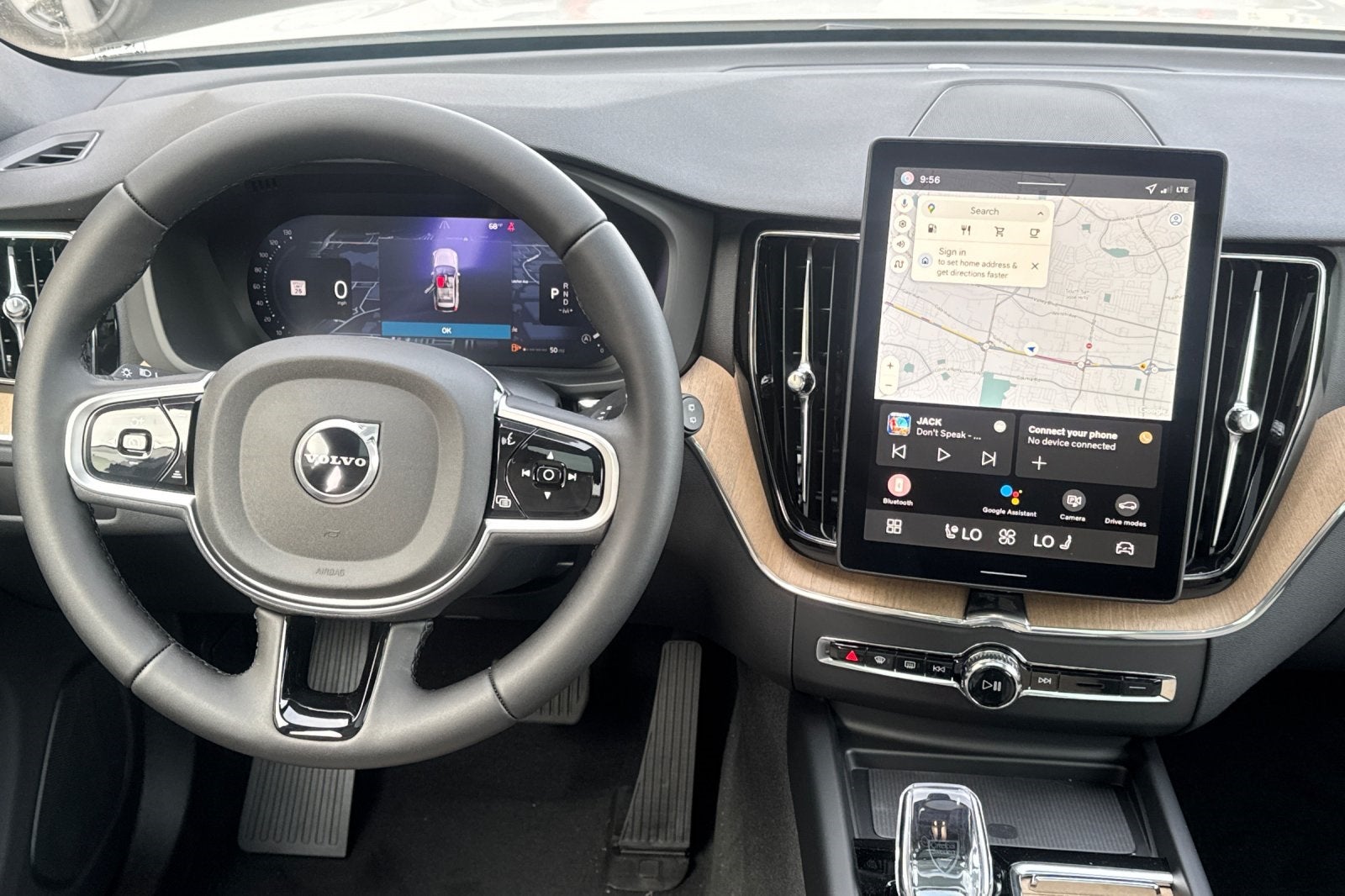 2026 Volvo XC60 B5 Plus