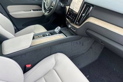 2026 Volvo XC60 B5 Plus