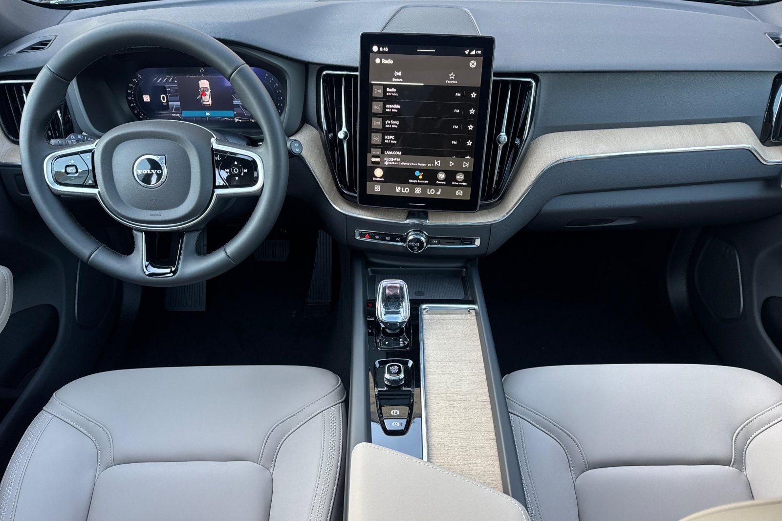 2026 Volvo XC60 B5 Plus