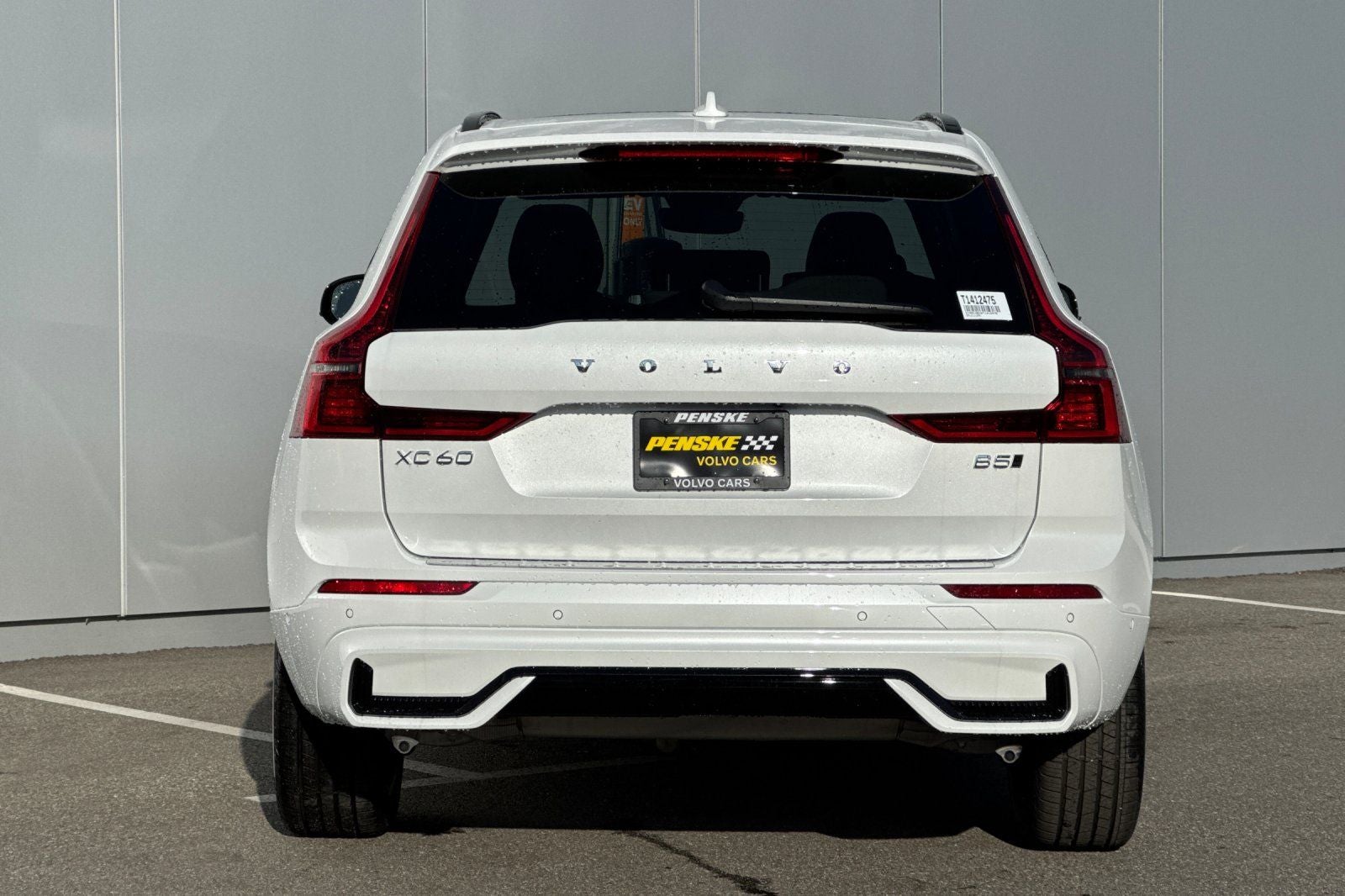 2026 Volvo XC60 B5 Plus